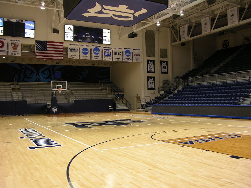 Rice U  Tudor Field House Autrey Court(8)